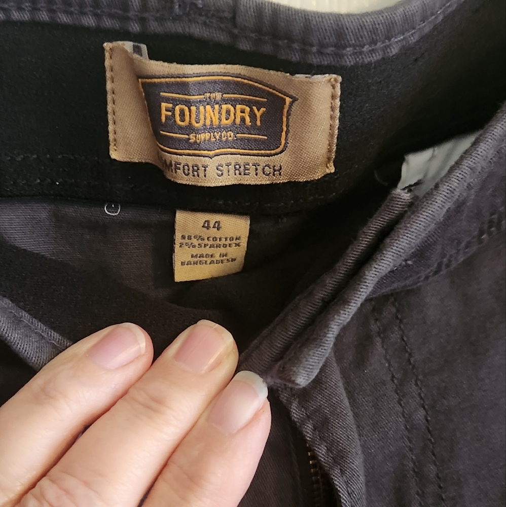Mens new cargo shorts by The Foundry. NWT - Picture 2 of 4